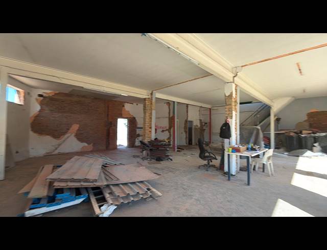 330M² WAREHOUSE TO LET IN EASTLEIGH